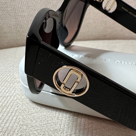 Marc Jacobs Glossy Black Cat-Eye Sunglasses. NWC - Picture 5 of 11